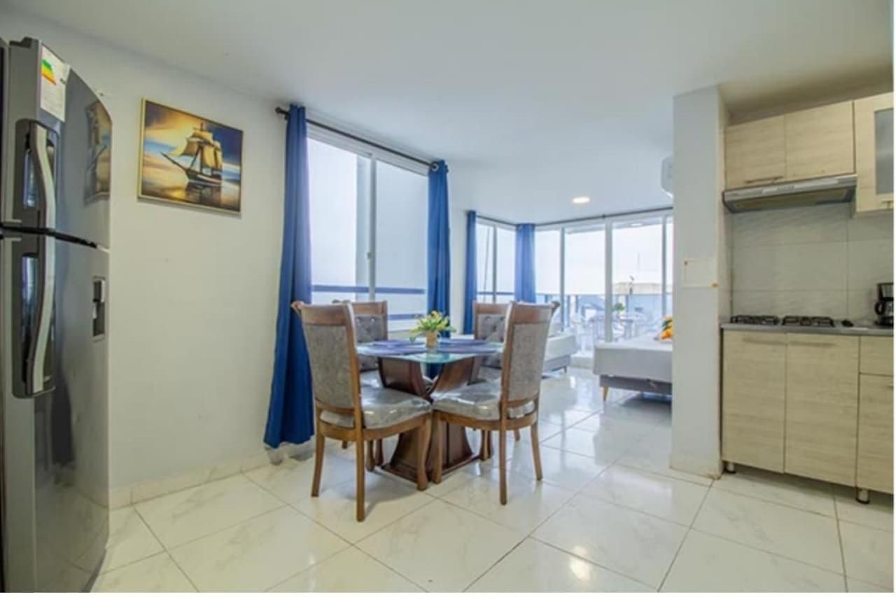 Balcon Y Vista Al Mar *